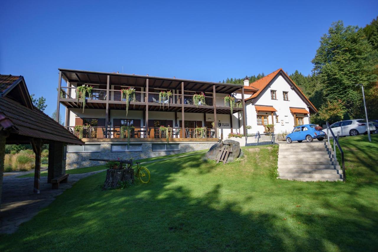 A Restaurace U Vychopnu Hotel 3*
